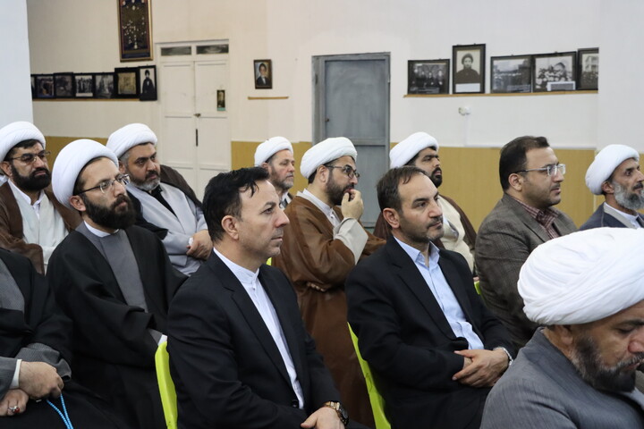 تصاویر/ مراسم تجلیل از اساتید حوزه علمیه اردبیل