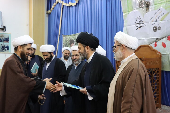 تصاویر/ مراسم تجلیل از اساتید حوزه علمیه اردبیل