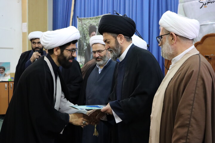 تصاویر/ مراسم تجلیل از اساتید حوزه علمیه اردبیل