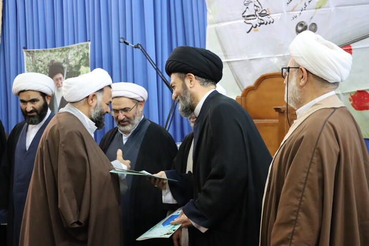 تصاویر/ مراسم تجلیل از اساتید حوزه علمیه اردبیل