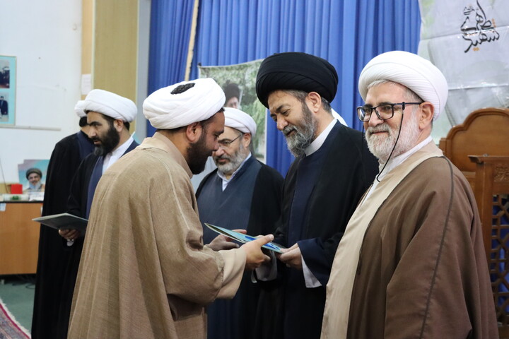 تصاویر/ مراسم تجلیل از اساتید حوزه علمیه اردبیل