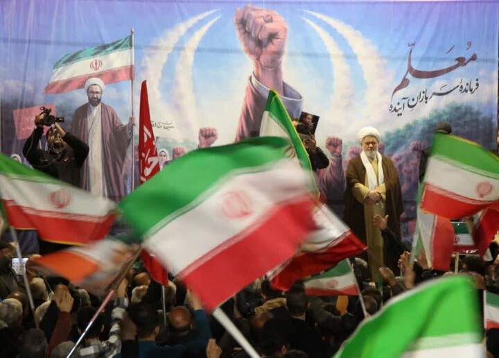 تصاویر / نمایش وحدت و غیرت مردم اسدآباد در صیانت از وطن