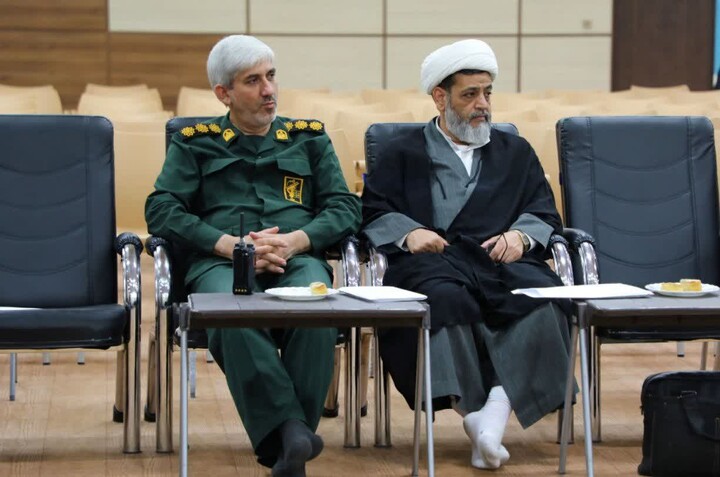 تصاویر/ مراسم گرامیداشت آیت‌الله شهید مرتضی مطهری (ره) و  مقام معلم در مدرسه علمیه مدینة العلم کاظمیه یزد برگزار شد