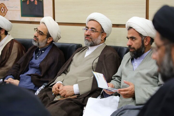 تصاویر/ مراسم گرامیداشت آیت‌الله شهید مرتضی مطهری (ره) و  مقام معلم در مدرسه علمیه مدینة العلم کاظمیه یزد برگزار شد