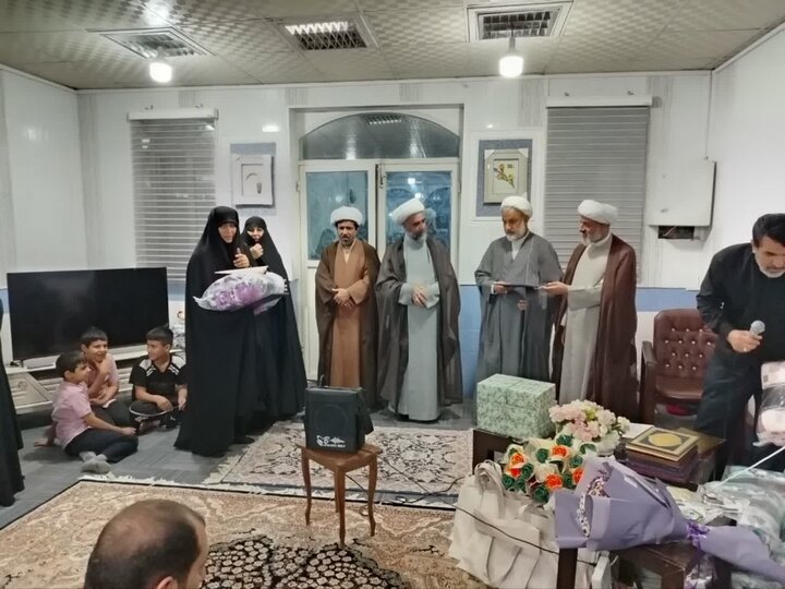 تصاویر/ مراسم تجلیل از اساتید حوزه علمیه خواهران در برازجان