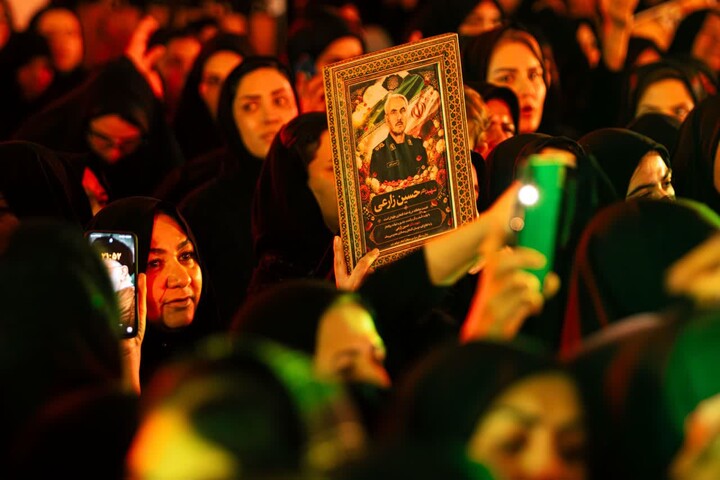 تصاویر / وداع با ۱۴ شهید گردان تخریب استان زنجان