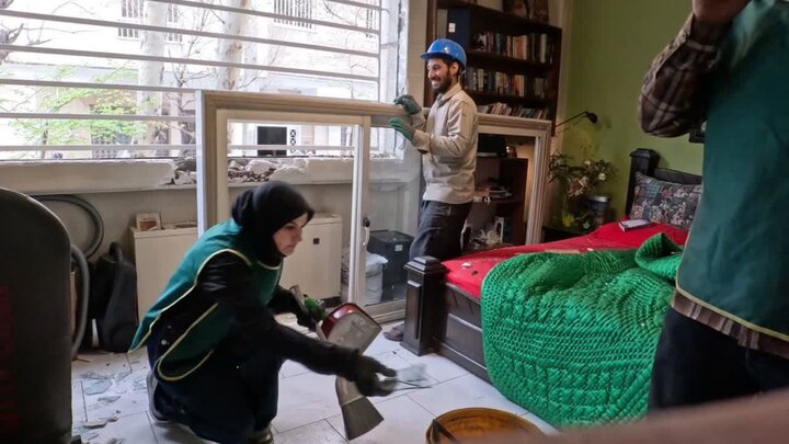 تصاویر/ گوشه ای از  فعالیت های گروه جهادی حاج عبدالله والی شهرستان بشاگرد در شهر «تهران»
