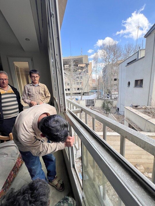 تصاویر/ گوشه ای از  فعالیت های گروه جهادی حاج عبدالله والی شهرستان بشاگرد در شهر «تهران»