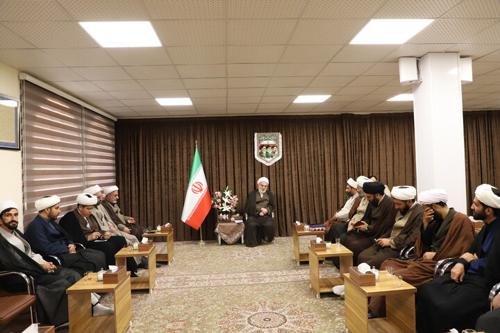 تصاویر/دیدار مدیران حوزوی استان کردستان به مناسبت سالروز شهادت استاد علامه مرتضی مطهری و گرامیداشت مقام شامخ معلم و استاد