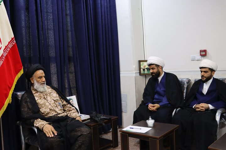 دیدار کادر اتحادیه انجمن های اسلامی دانش آموزان استان با نماینده ولی فقیه در خوزستان