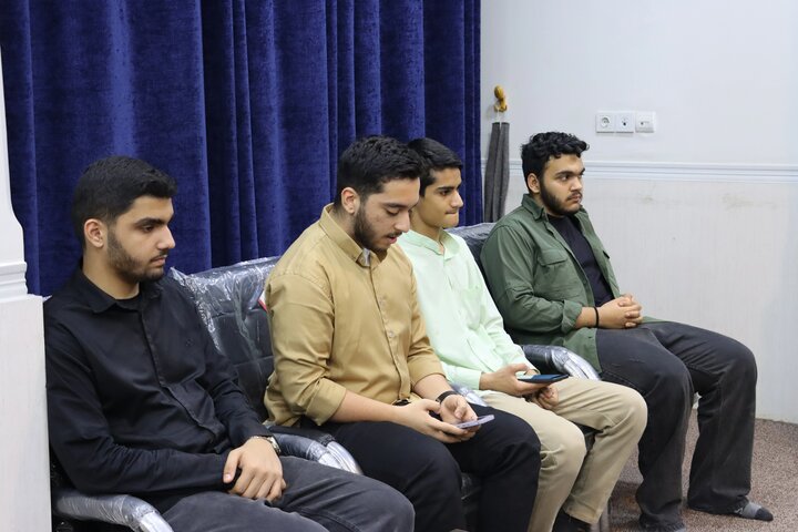 دیدار کادر اتحادیه انجمن های اسلامی دانش آموزان استان با نماینده ولی فقیه در خوزستان