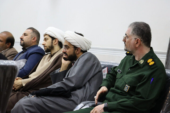 تجدید بیعت اساتید و مربیان عقیدتی سیاسی سپاه با نماینده ولی فقیه در خوزستان
