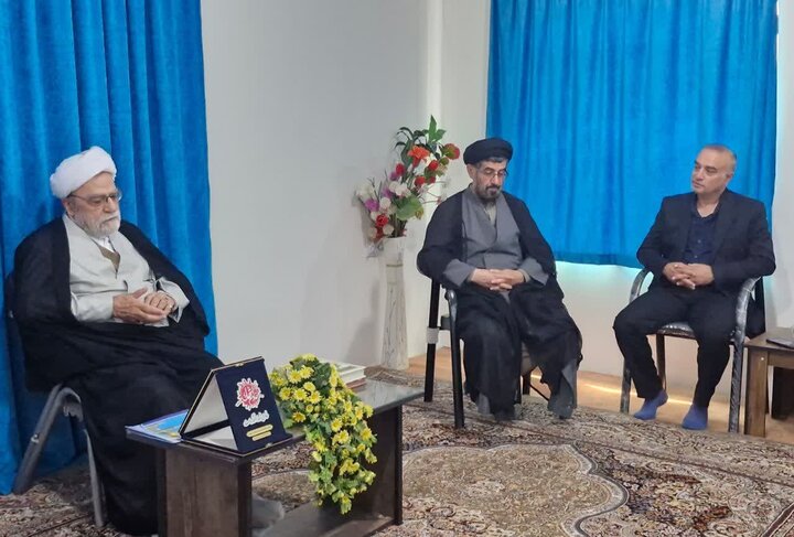 تصاویر/ دیدار ریاست جدید اداره گاز بهشهر با امام جمعه شهرستان