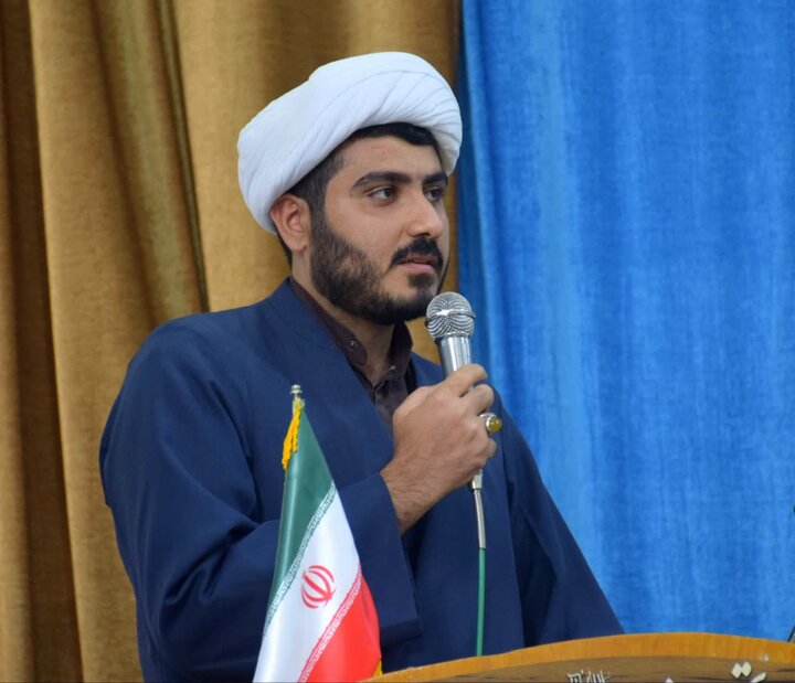 تصاویر/ تجلیل حجت الاسلام و المسلمین روحانی از خادمان و زحمتکشان مدرسه علمیه خاتم الانبیاء بابل
