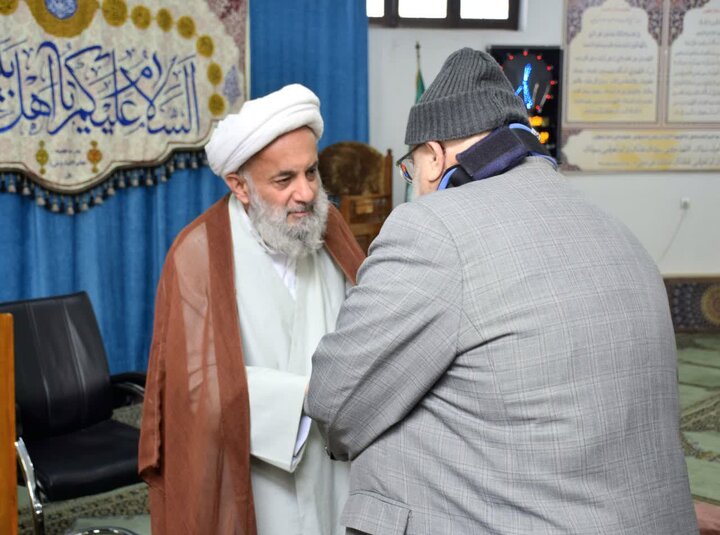 تصاویر/ تجلیل حجت الاسلام و المسلمین روحانی از خادمان و زحمتکشان مدرسه علمیه خاتم الانبیاء بابل
