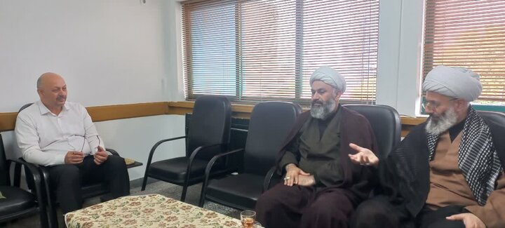 دیدار امام جمعه دابودشت با مدیر اداره آموزش وپرورش شهرستان آمل
