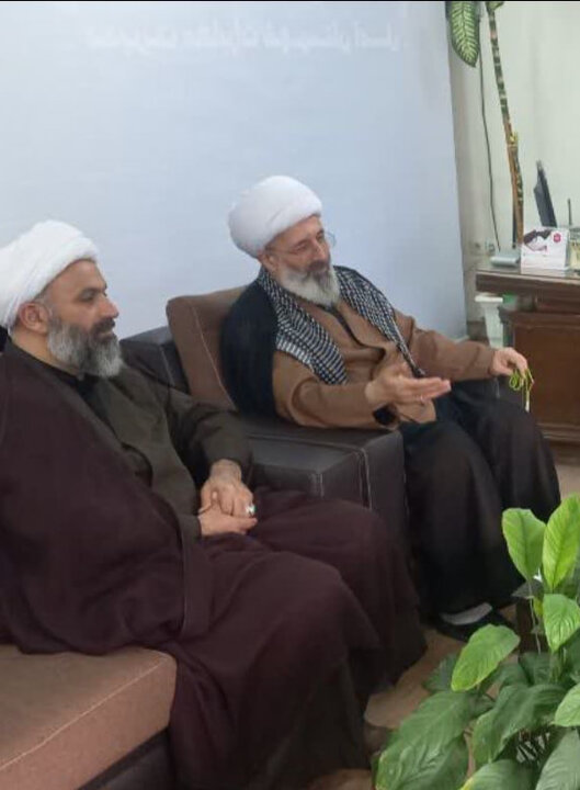 تصاویر/ دیدار امام جمعه دابودشت با مدیر اداره مخابرات شهرستان آمل
