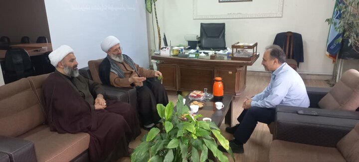 تصاویر/ دیدار امام جمعه دابودشت با مدیر اداره مخابرات شهرستان آمل