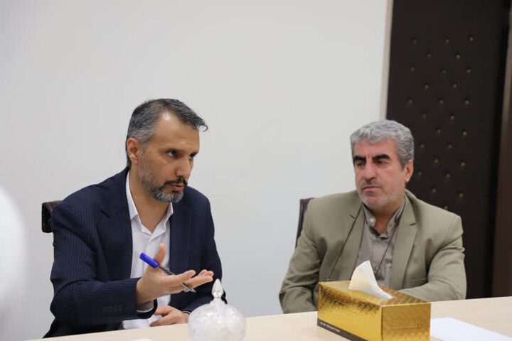 تصاویر/ جلسه تشکیل کانون دانش آموختگان طلاب شاغل در آموزش و پرورش کردستان