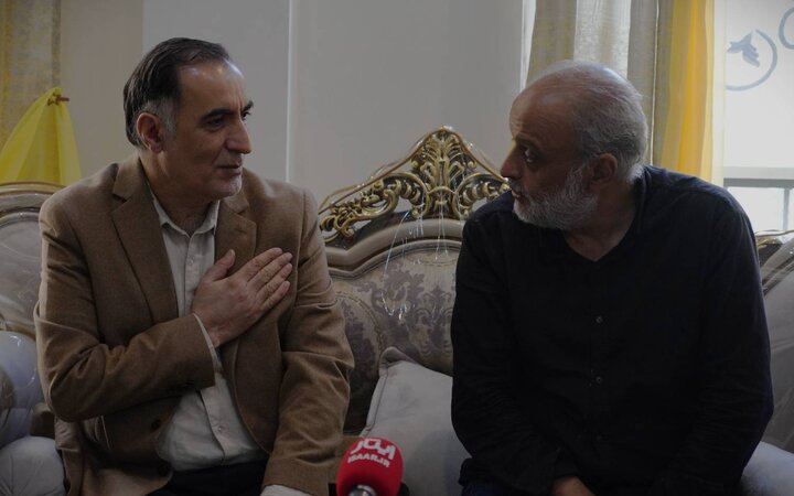 تصاویر/ دیدار رئیس بنیاد شهید و امور ایثارگران با خانواده معلم شهیده «مریم حیدری»