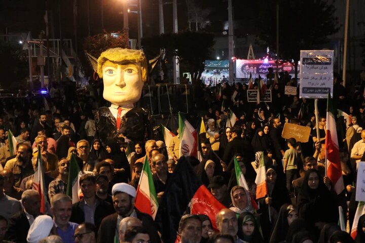 تصاویر/ شصت و پنجمین شب راهپیمایی مردمی در قرچک