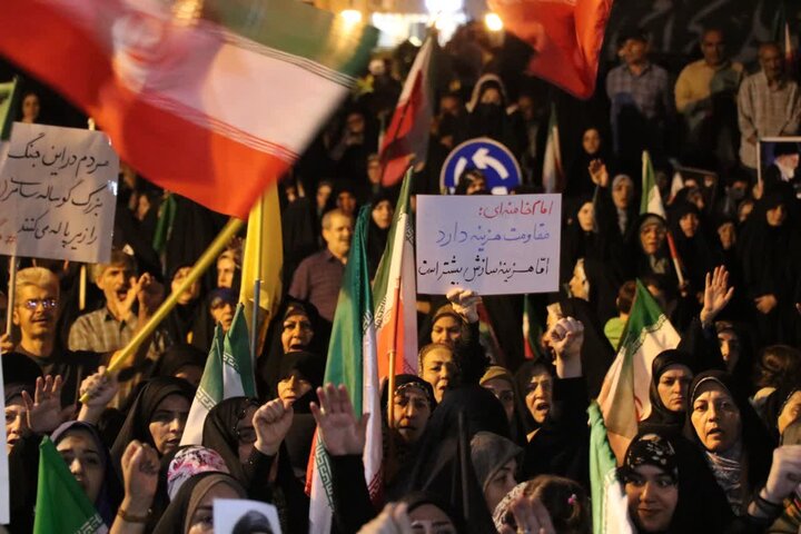 تصاویر/ شصت و پنجمین شب راهپیمایی مردمی در قرچک