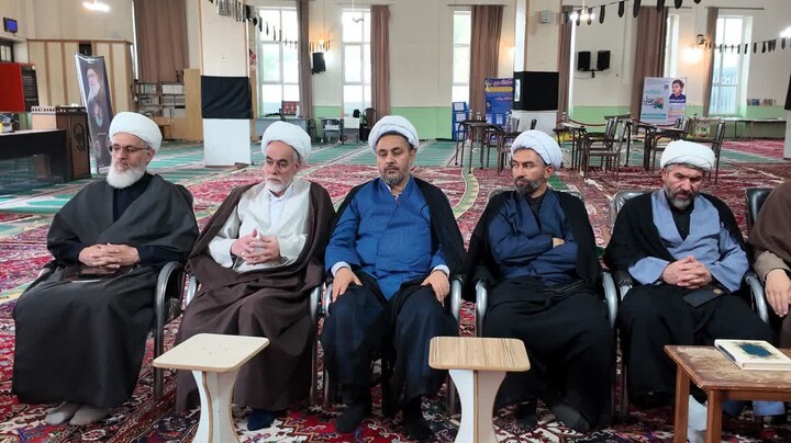 تصاویر | نشست روحانیت شهرستان جلفا در دفتر امام جمعه هادیشهر