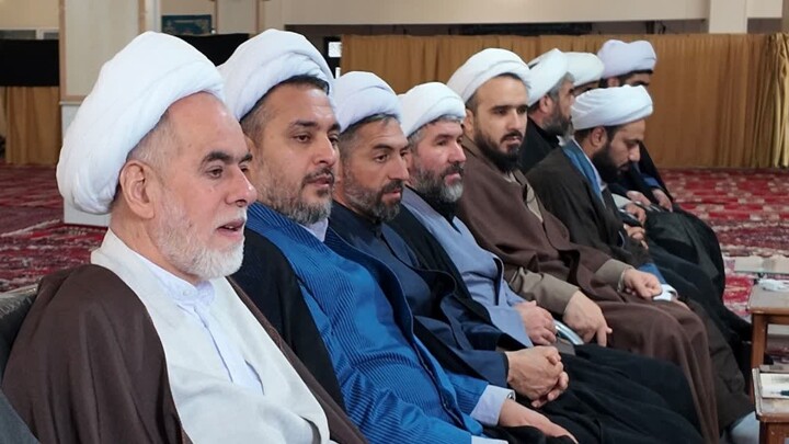 تصاویر | نشست روحانیت شهرستان جلفا در دفتر امام جمعه هادیشهر