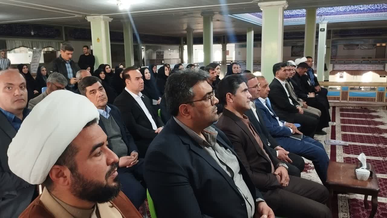 تجلیل از مقام استاد در مراسم گرامیداشت هفته معلم در میاندوآب+ تصاویر