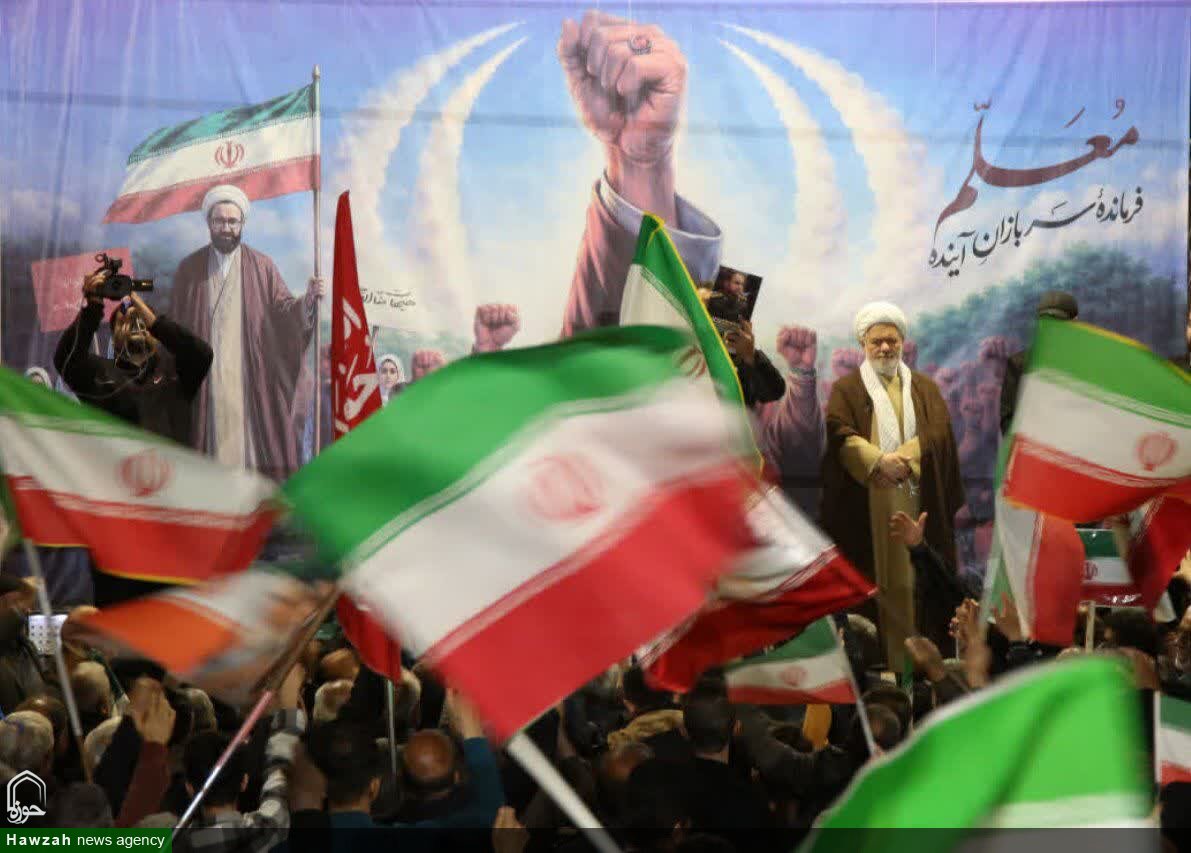 تصاویر / نمایش وحدت و غیرت مردم اسدآباد در صیانت از وطن