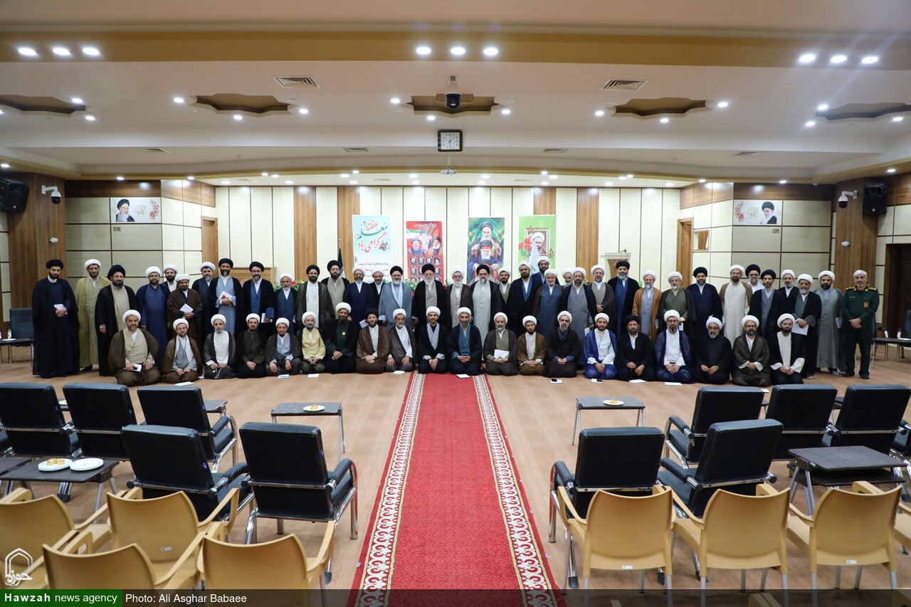 تصاویر/ مراسم گرامیداشت استاد شهید مطهری (ره) و  مقام معلم در مدرسه علمیه مدینة العلم کاظمیه یزد