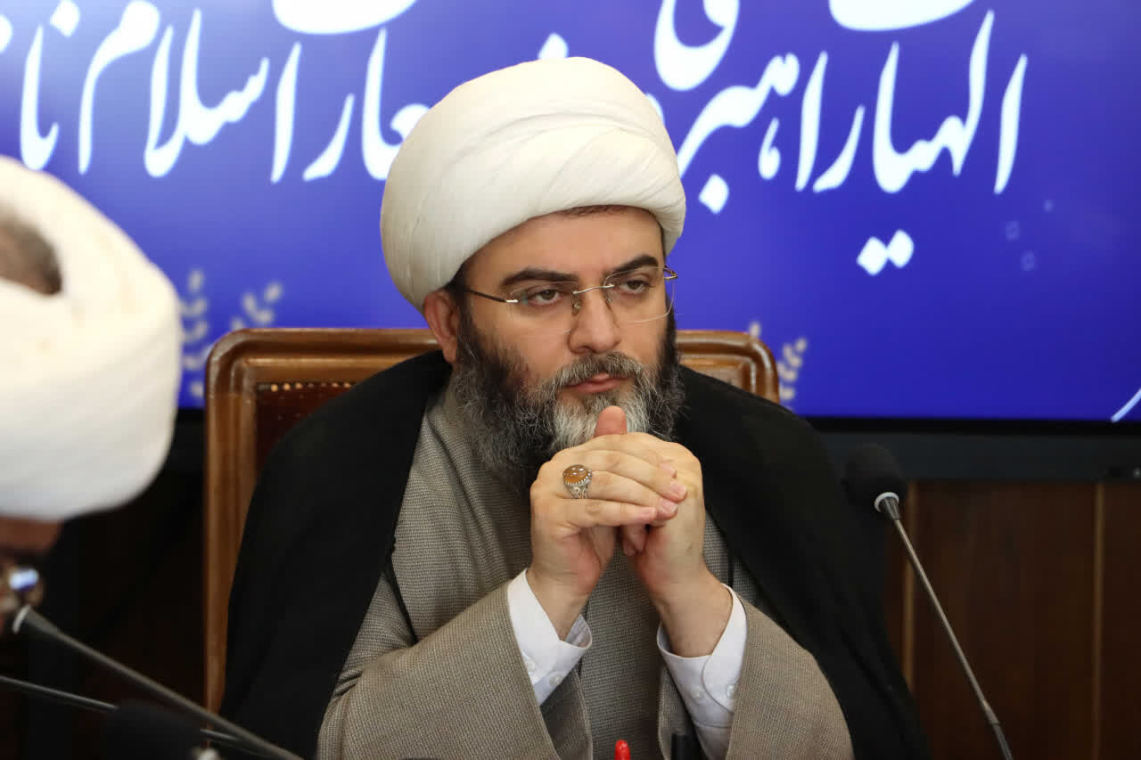 وجه معلمی رهبر شهید انقلاب توسط نخبگان حوزه و دانشگاه معرفی شود
