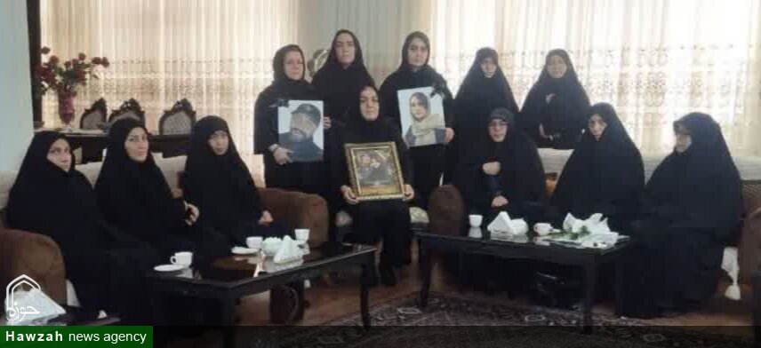 دیدار بانوان حوزوی مرند با خانواده زوج شهید/ تجلیل از مقام شهیدان «نیک‌نیا» و «پیرغلام»