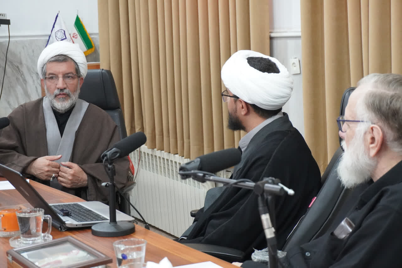 نشست علمی-ترویجی جایگاه اصل تناقض در معرفت‌شناسی مبناگرایانه برگزار شد