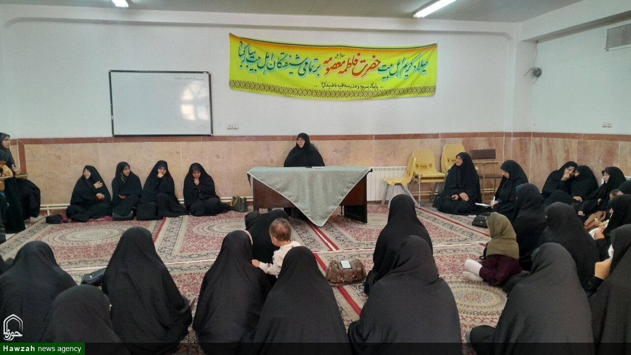 تصاویر/ جلسه ماهیانه بانوان‌ مبلغ طرح امین شهرستان کرمان