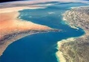 القوات البحرية للجيش الإيراني تمنع دخول مدمرات أمريكية وصهيونية إلى مضيق هرمز