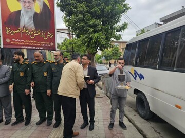 تصاویر/ گروه های جهادی شهرستان نکا در راه منازل آسیب دیده در تهران