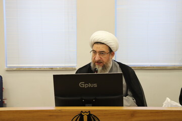رسالت تربیت اخلاقی جامعه بر عهده حوزه‌های علمیه است