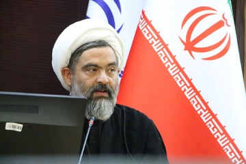 نقش معلم در تربیت نسل آگاه بی‌بدیل است