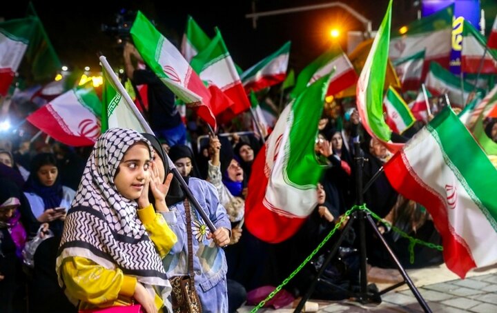 تصاویر/ تجمع حمایت از وطن در منطقه ۴ تهران