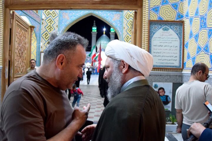 تصاویر حوزه. امام جمعه شهرستان آران و بیدگل همراه با حجت الاسلام ادیب یزدی در تجمعات شبانه پرشور مردم آران و بیدگل