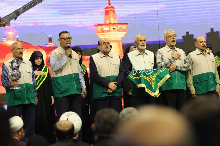 تصاویر/ بزرگداشت مقام شامخ معلم با حضور نماینده ولی فقیه در استان