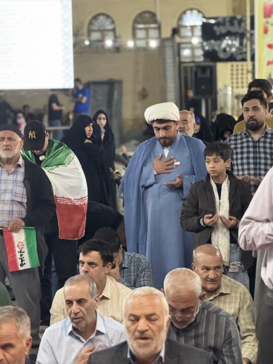 تصاویر/فعالیت موکب فرهنگی مدارس علمیه آیت اللّه اعتمادی در تجمعات مردمی میدان عامریه
