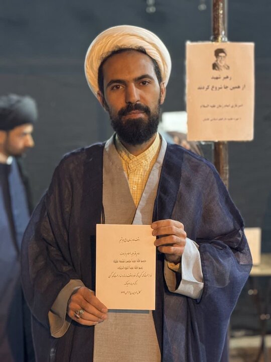 تصاویر/فعالیت موکب فرهنگی مدارس علمیه آیت اللّه اعتمادی در تجمعات مردمی میدان عامریه