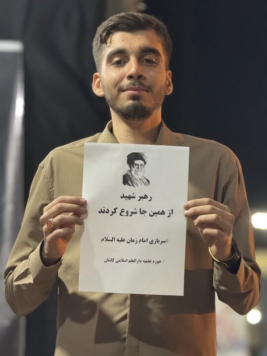 تصاویر/فعالیت موکب فرهنگی مدارس علمیه آیت اللّه اعتمادی در تجمعات مردمی میدان عامریه