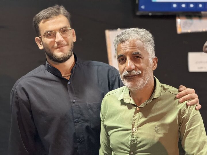 تصاویر/فعالیت موکب فرهنگی مدارس علمیه آیت اللّه اعتمادی در تجمعات مردمی میدان عامریه