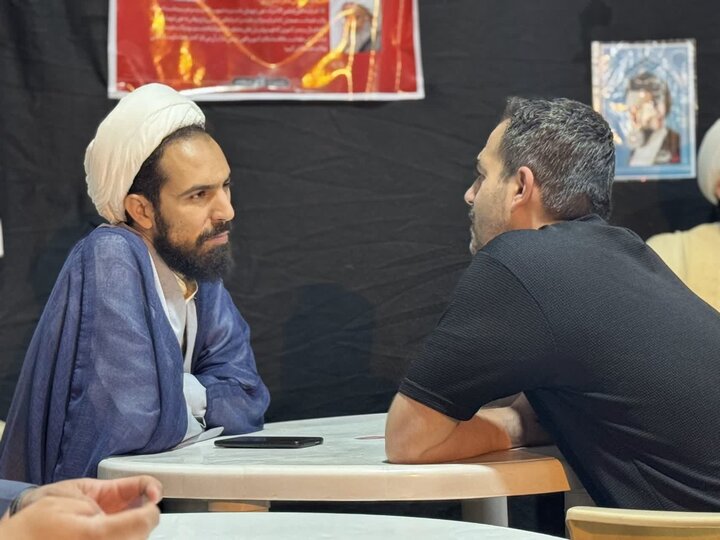 تصاویر/فعالیت موکب فرهنگی مدارس علمیه آیت اللّه اعتمادی در تجمعات مردمی میدان عامریه