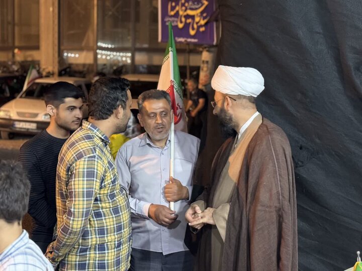 تصاویر/فعالیت موکب فرهنگی مدارس علمیه آیت اللّه اعتمادی در تجمعات مردمی میدان عامریه