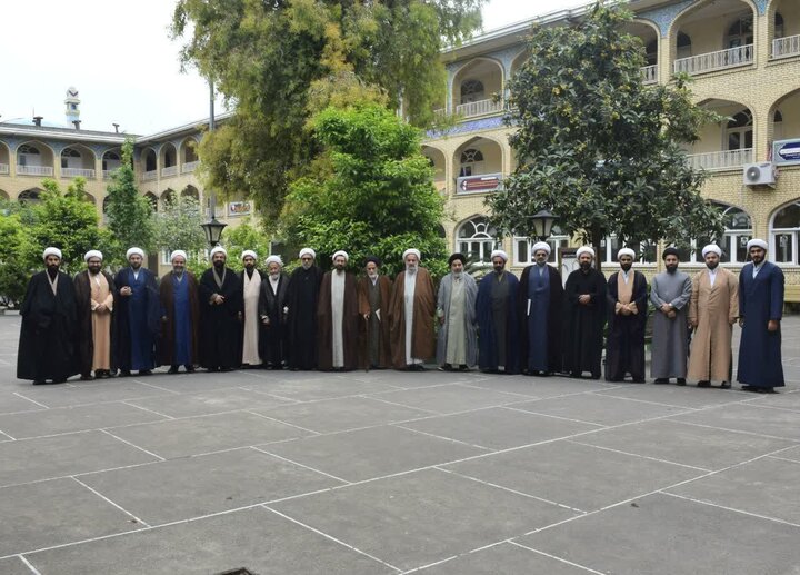 تصاویر/ مراسم تجلیل از معلمان مدرسه علمیه خاتم الانبیاء بابل با حضور امام جمعه شهرستان بابل