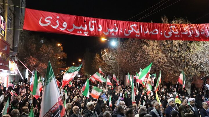 تصاویر/ خونخواهی رهبر شهید و بیعت با رهبری؛ شعار محوری شصت و چهارمین تجمع مردمی شهرستان تکاب